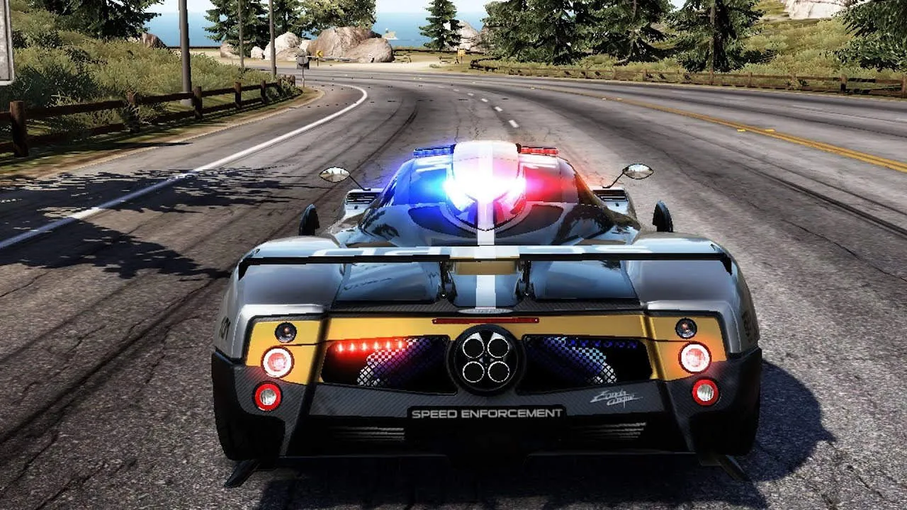 Need For Speed Hot Pursuit Gameplay Screenshot